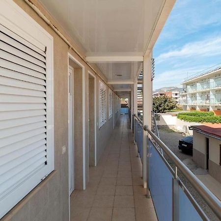 Apartamentos Denis Castelldefels Luaran gambar