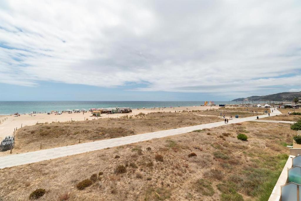 Apartamentos Denis Castelldefels Luaran gambar