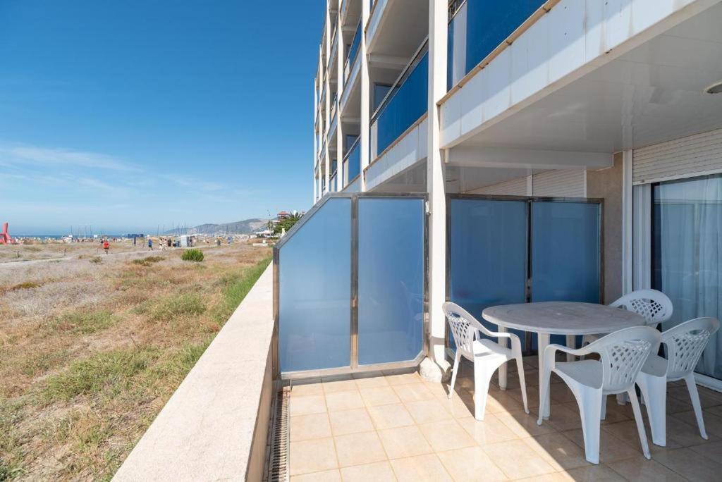 Apartamentos Denis Castelldefels Luaran gambar